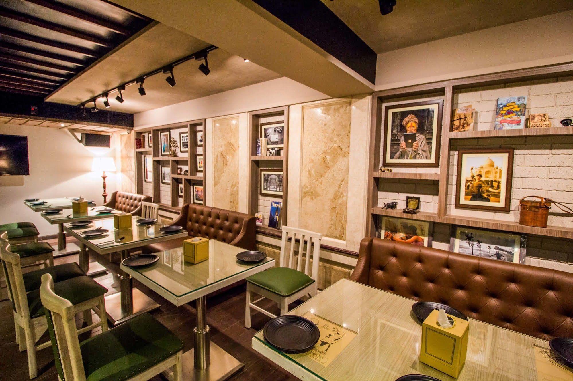 Hotel Oriental Aster - Mumbai International Airport Екстер'єр фото